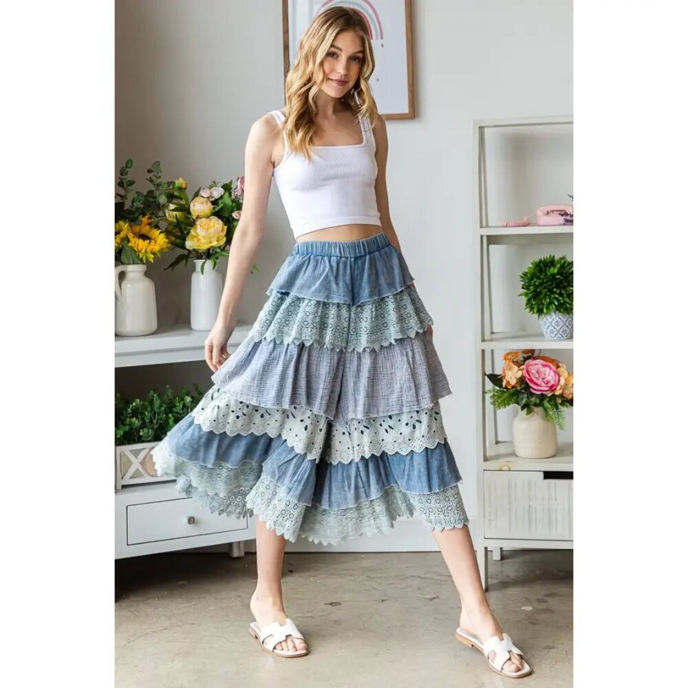 097 Oli & Hali Washed Mix Media Tiered Wide Leg Cropped Pants NEW Size Small